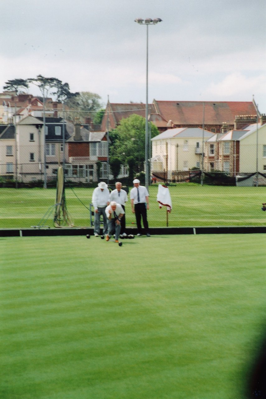 AandM watching bowlers May 2000